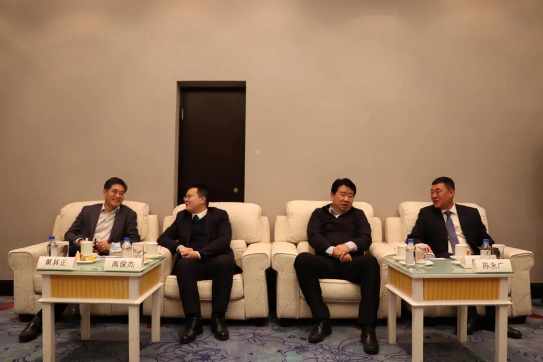 中林實業(yè)與哈爾濱市林草局、通河縣政府、建行黑龍江分行戰(zhàn)略合作協(xié)議簽約儀式在哈爾濱圓滿舉行(圖2)